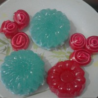 مثلا ژله بستنی و ژله رولی:-)