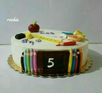 کیک روز معلم برای دختر گلم