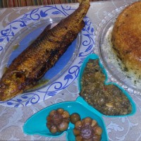 سبزی پلو با ماهی سفید شکم پر