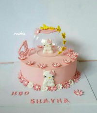 کیک خامه ای کیتی