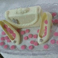 کیف و کفش شکلاتی برای یخچال عروس