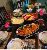 میز نهار با رفقا