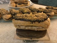 eclairs اکلر با کرم کارامل و شکلاتی