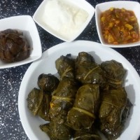 دلمه برگ چغندر،باسیرترشی،ماست محلی وترشی خانگی