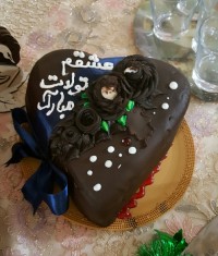 کیک تولد داییم که نوشته اش رو زن داییم بهم گفت نوشتم ..... امیدوارم خوشتون اومده باشه......