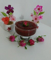 مربای گل سرخ