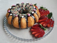 کیک ساده با روکش شکلاتی