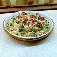 رولت نون پنیر و سبزی و گردو سفره افطار