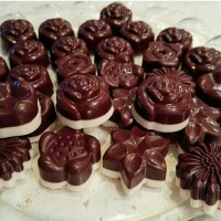 شکلات های شکلاتی با قالب