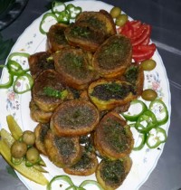 کوکو سبزی با نون باگت