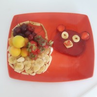 بشقاب ژله و میوه دختر گلم