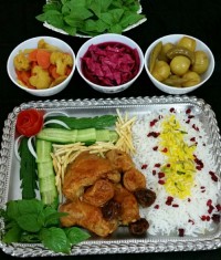 زرشک پلوبامرغ یه تزیین ساده بری همسرم