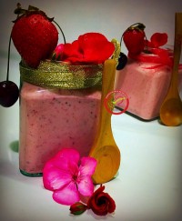 اسموتی توت فرنگی