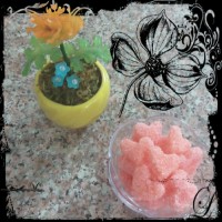قندهای رنگی من همراه گل کریستالی که کار خودمه