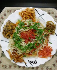 نودل چینی با سبزیجات