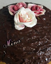 کیک خیس بارویه ی شکلات فندقی