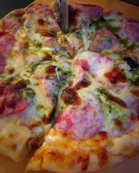 پیتزا پپرونى