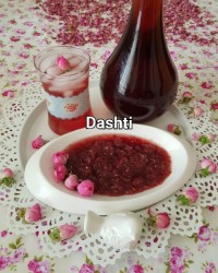 مربا وشربت گل محمدی...بدون هیچگونه رنگی..با رنگ طبیعی خودش