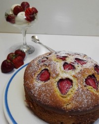 کیک قهوه لیمو - تمشک