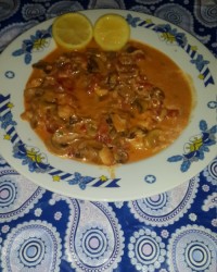 خوراک میگو و سس قارچ