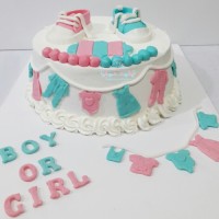 کیک خامه و فوندانت