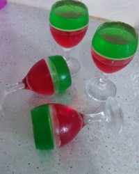 ژله میان تهی