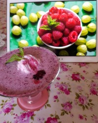 اسموتی شاه توت