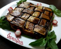 خوراک گوشت و قارچ و بادمجان حصیری