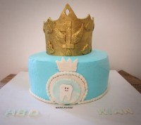 کیک خامه ای با تاج شکری دست ساز