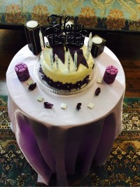 کیک تولد فوندانت