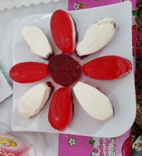 ژله توت فرنگی و پاناکوتا