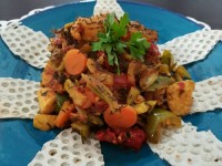 خوراک مرغ و سبزیجات