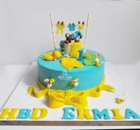 کیک خامه با دکور فوندانت