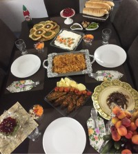 بادمجون شکم پر،ماکارونی،سالادالویه،کوکوسبزی نُون تست،ژله و دسرکاکائو