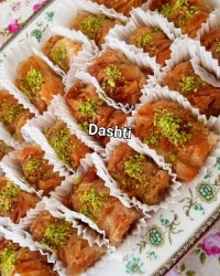 باقلوای خودم پز با خمیر یوفکا