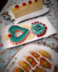 ژله بلوبری وباقلوا وپلمبیر