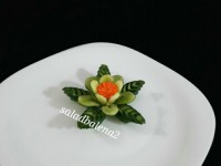 گل با خیار و هویج