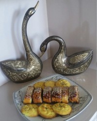 رولت خرما گردویی و نان برنجی