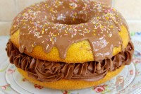 دونات شکلاتی من برای صبحانه