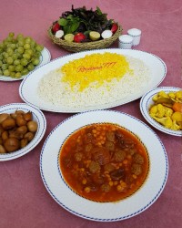 خورشت آلو با گوشت قلقلی