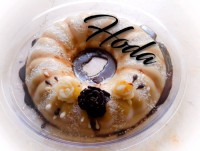 دسر موز و گردو با تزیین خمیر شکلاتی