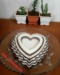 کرم شیر عسلی