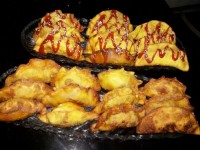 ی شب خوب با پیراشکی گوشت کنار دوست خوب:-D