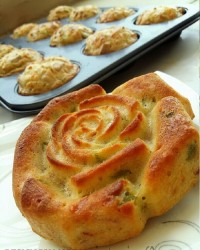 مافین ژامبون و مرغ و پنیر