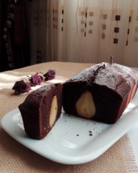 کیک گلابی با بادام