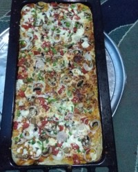 پیتزای خانوادگی