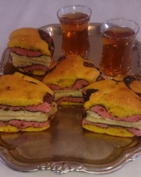 کیک موجدار رنگارنگ