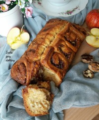 نان سیب و دارچین و گردو