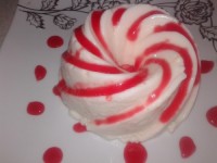 پاناکوتا با ژله توت فرنگی