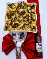 اسپاگتی با گوشت و سس بشامل